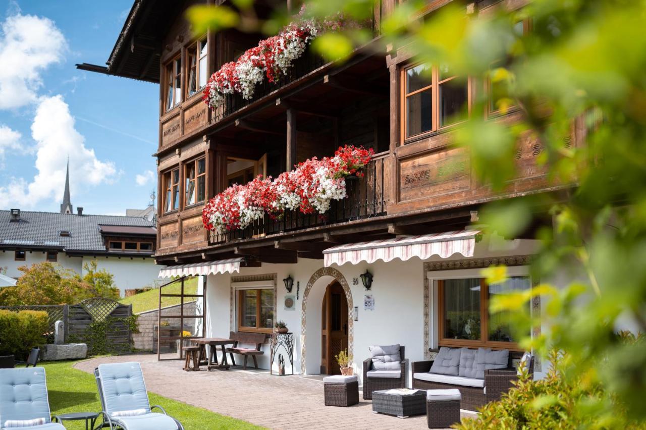 Garni Hotel Geier Santa Cristina Val Gardena Exterior foto