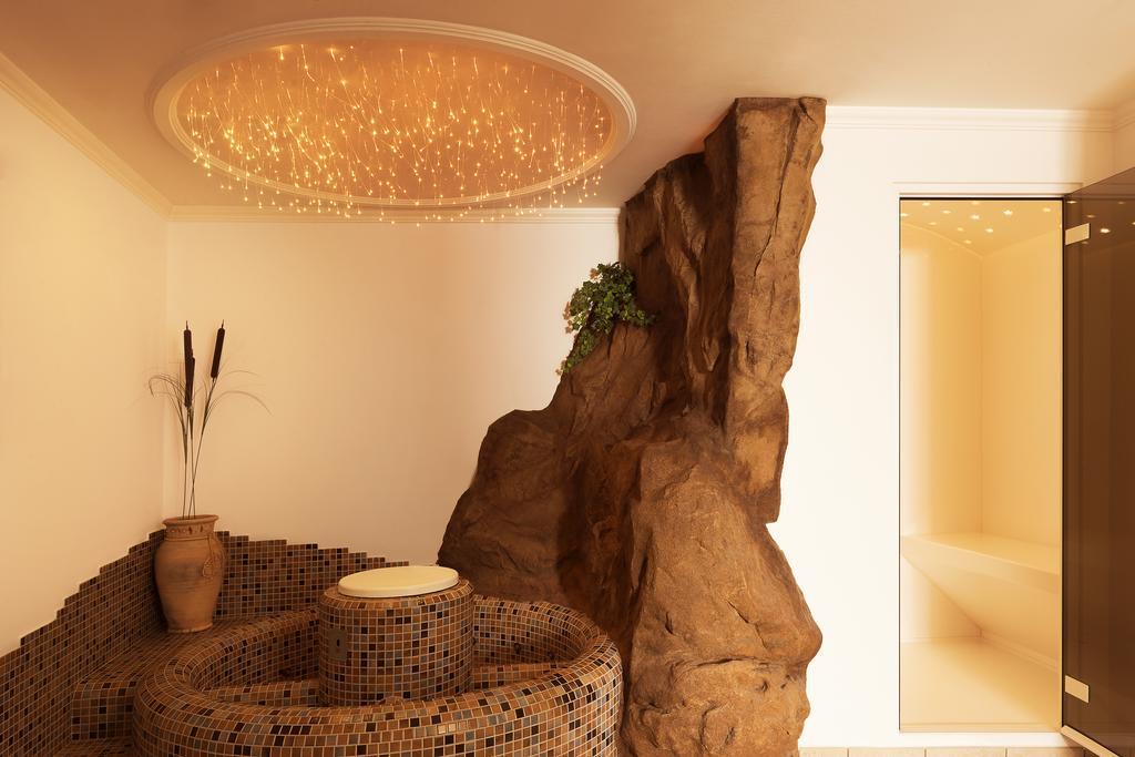 Garni Hotel Geier Santa Cristina Val Gardena Exterior foto