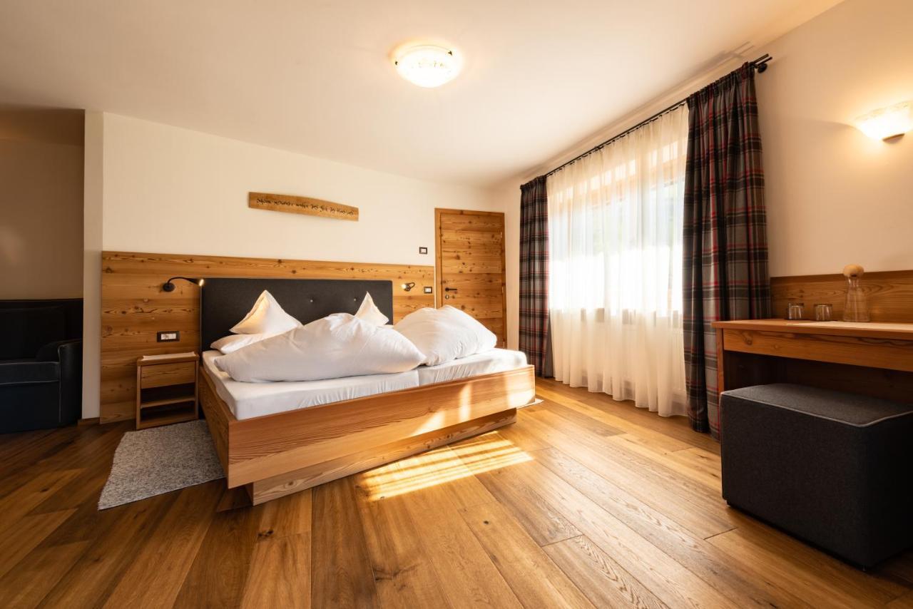 Garni Hotel Geier Santa Cristina Val Gardena Exterior foto